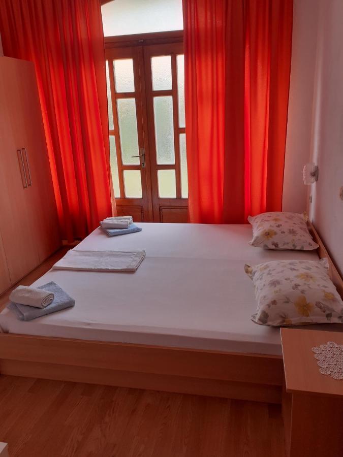 Apartman Vrisika Ll Makarska Apartment Екстериор снимка